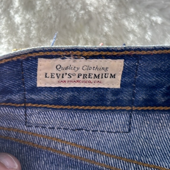 Levi’s premium denim distressed 501 wedgies - Picture 7 of 11